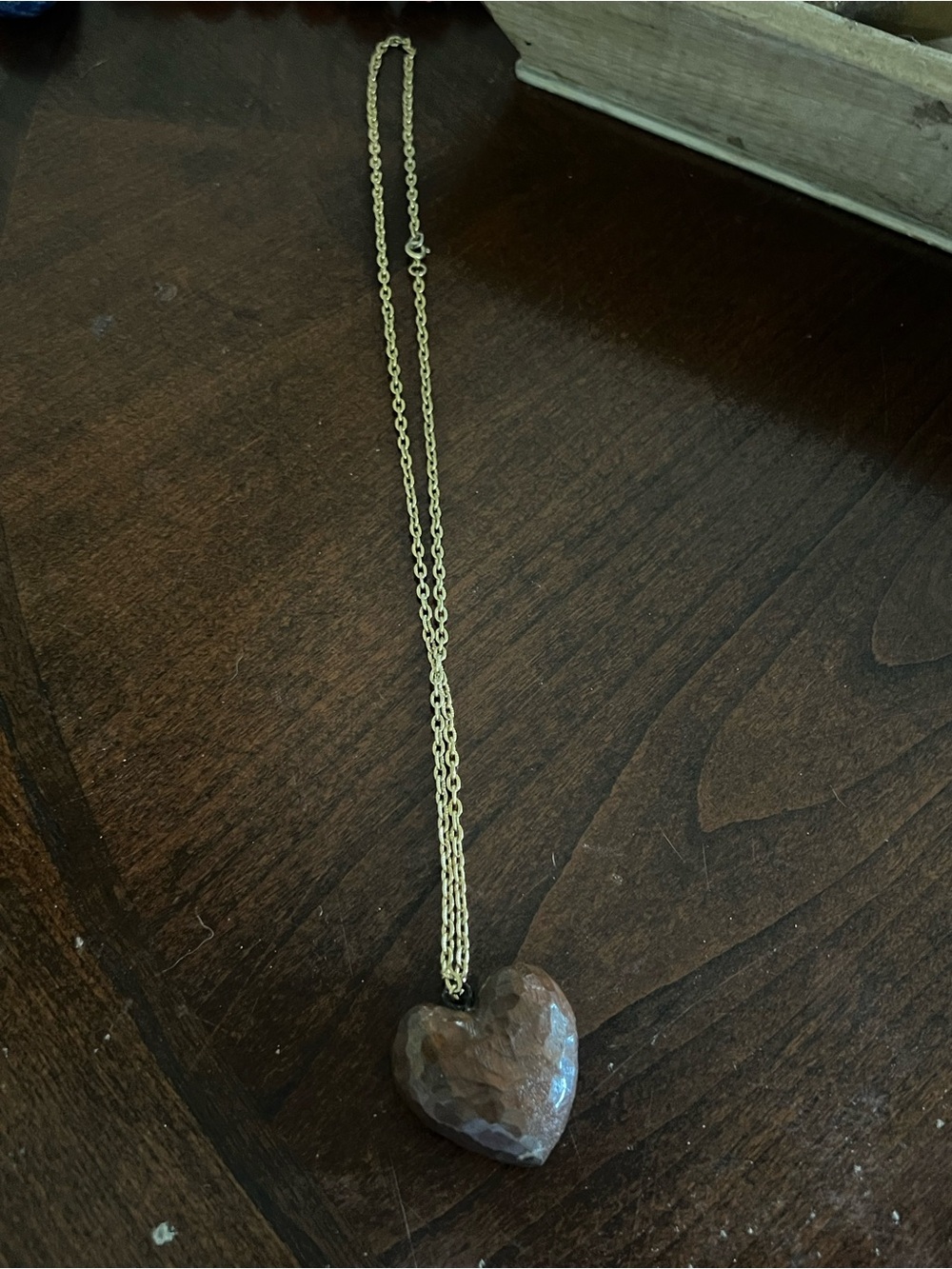 Source Unknown Gold-Tone Chain with Brown Carved Heart Pendant